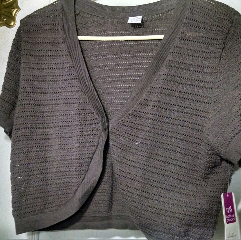 Bobbie Brooks shrug top